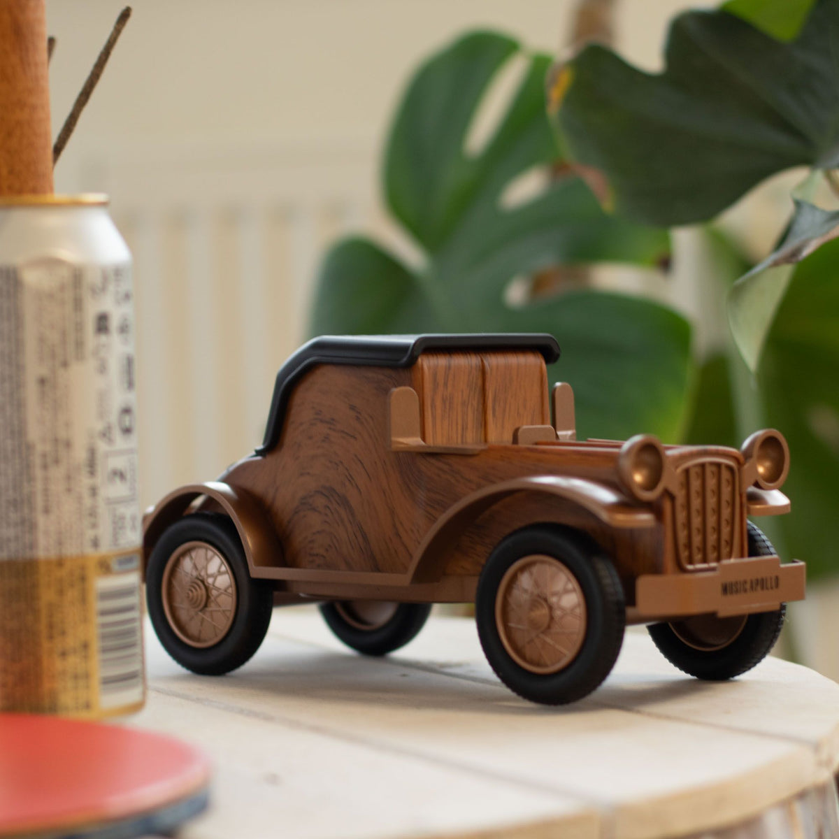 Retro Vintage Car Bluetooth Speaker & Phone Holder